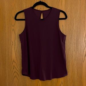 Lululemon Women’s size 6 workout tank. Purple/egg plant color.